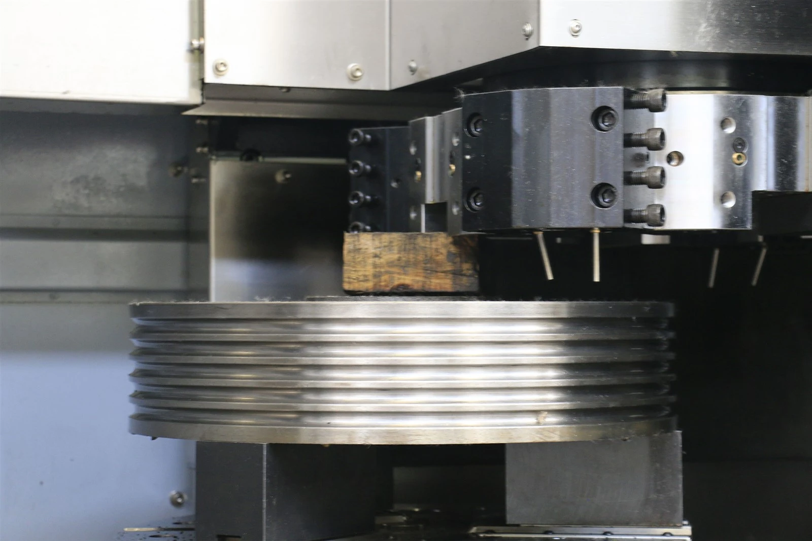 CNC Vertical Lathe for Traction Wheels CNC Vertical Lathe for Traction Wheels